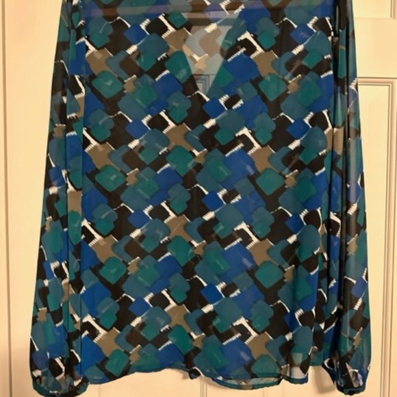 ana Sheer V Neck Top with small collar long sleeves Size XL Never worn - Picture 3 of 5